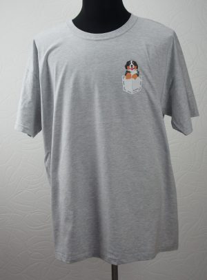 T-shirt med tryk af Berner hvalp i lomme. - Image 3