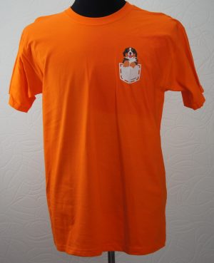 T-shirt med tryk af Berner hvalp i lomme.