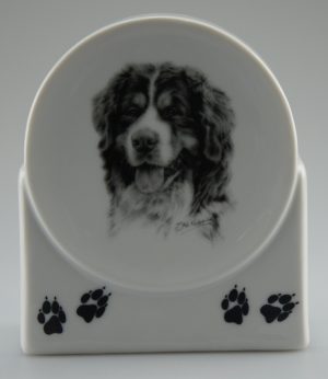 Sparebøsse i porcelæn.